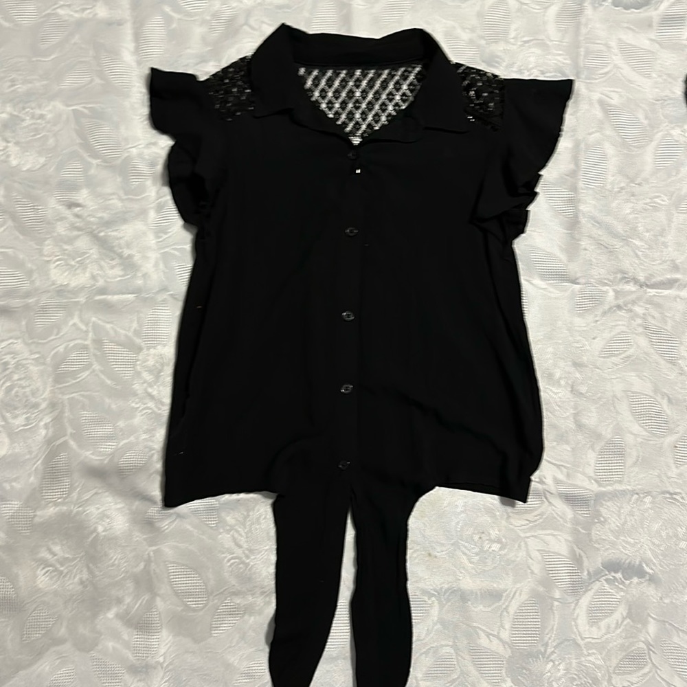 Formal shirt with ruffle sleeves and front tie